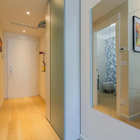 Private Parking - Athena Nel Cuore Di 公寓