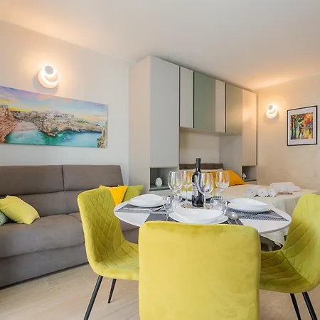 Private Parking&patio - Athena Nel Cuore Di Apartmán